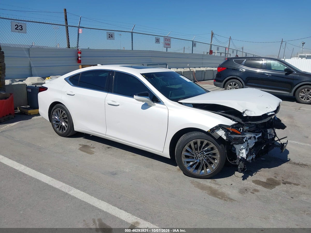 2025 LEXUS ES 300H LUXURY