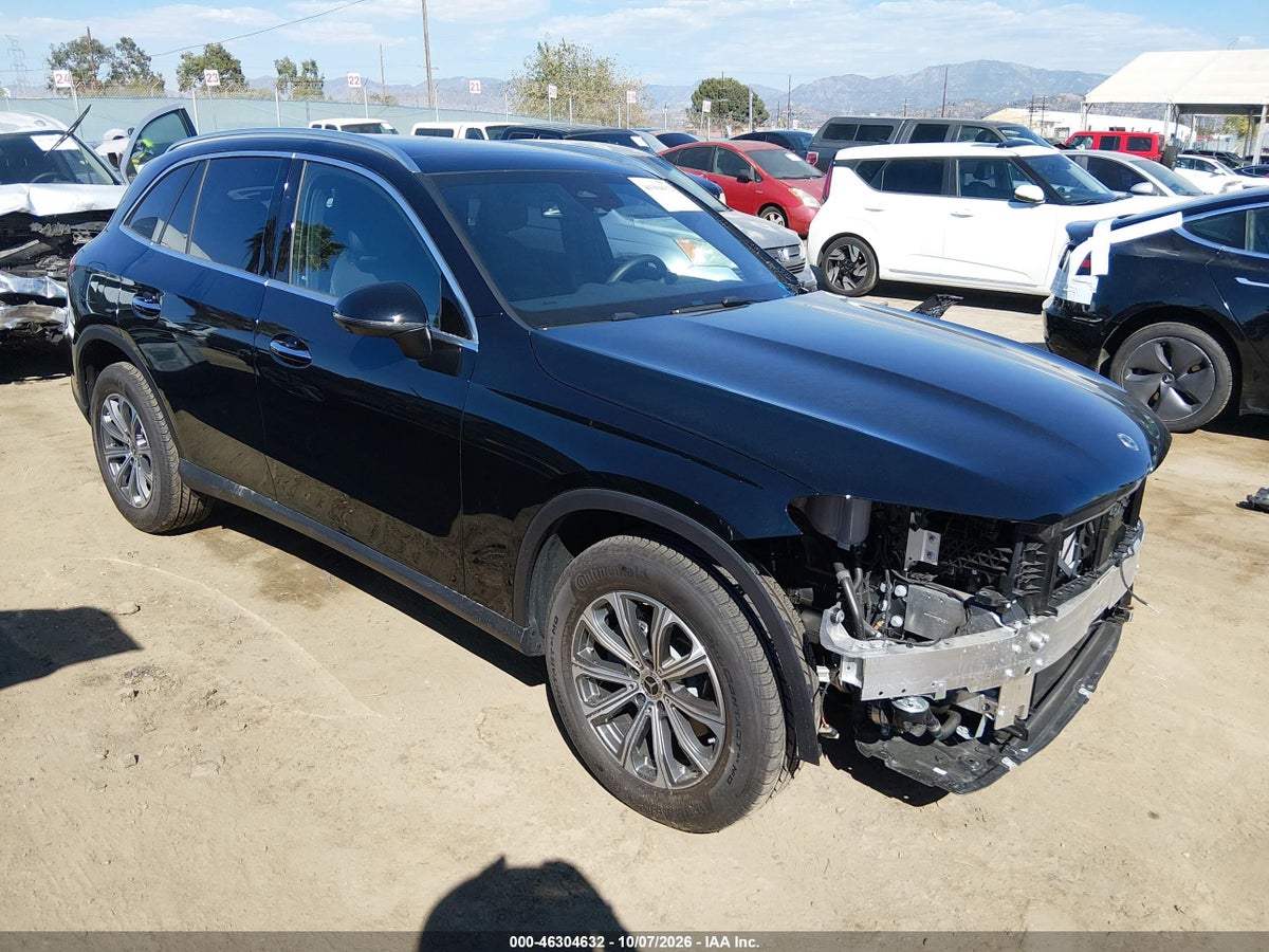 2026 MERCEDES-BENZ GLC 300 SUV
