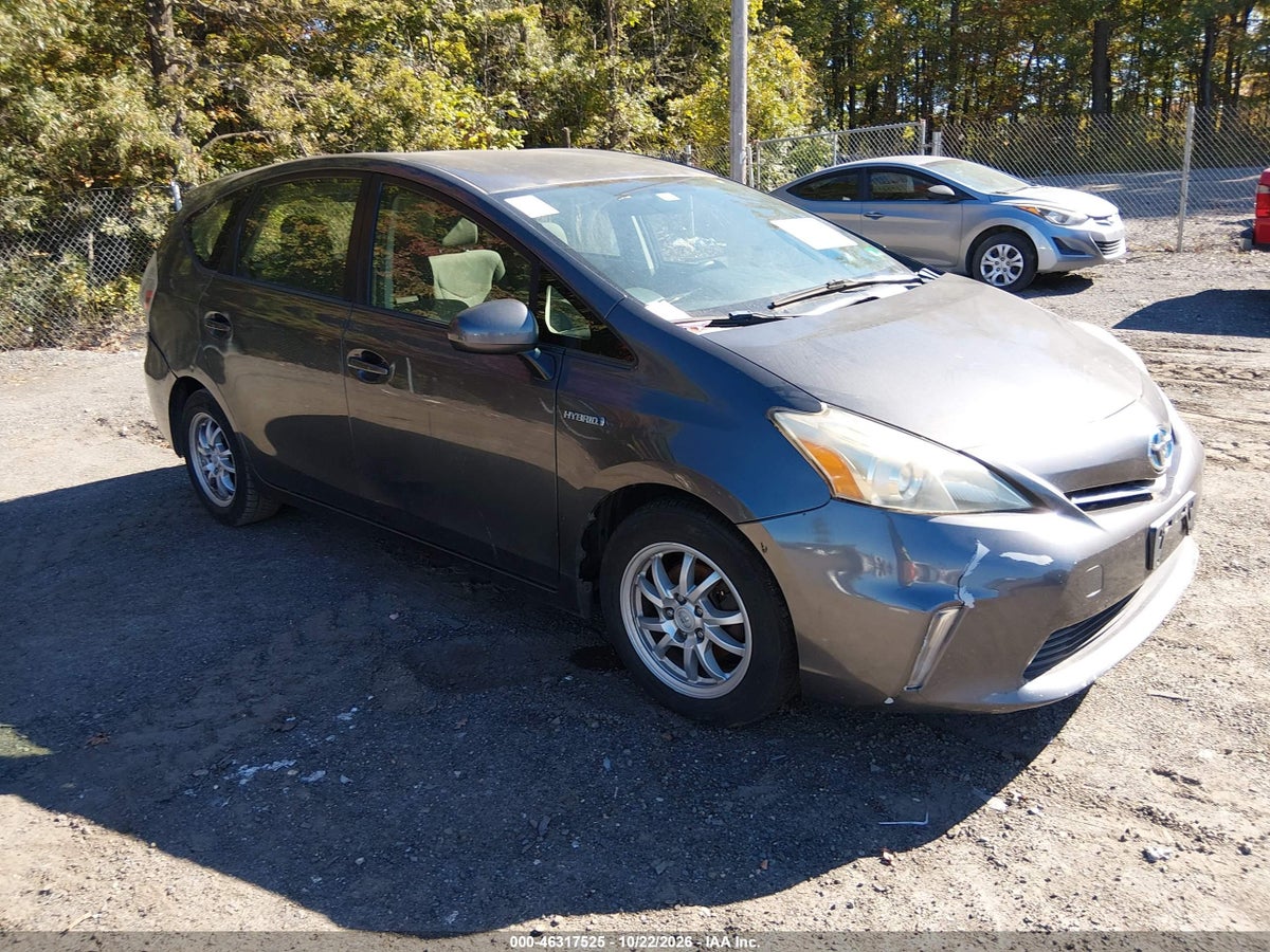 2013 TOYOTA PRIUS V THREE