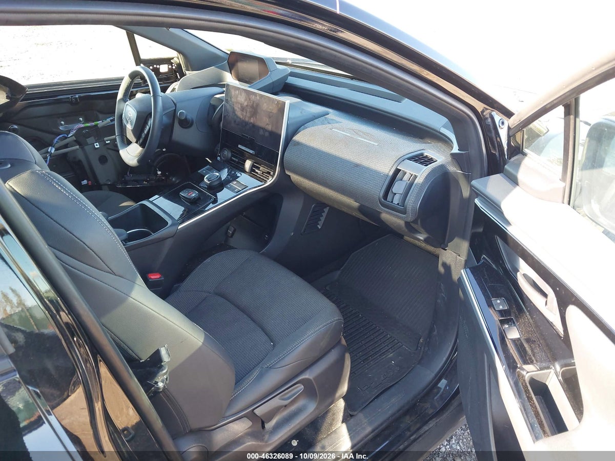2025 TOYOTA BZ4X XLE — снимка 5
