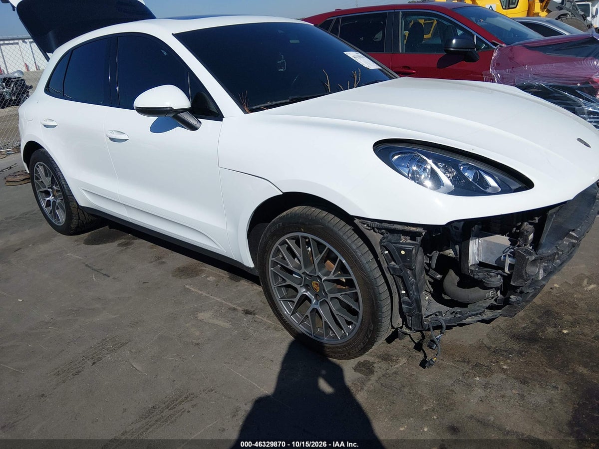 2018 PORSCHE MACAN SPORT EDITION