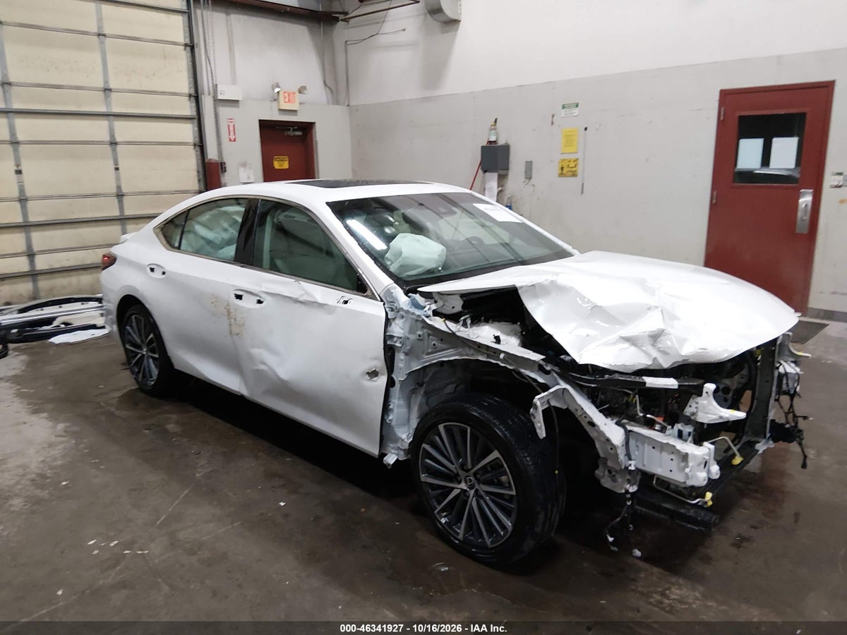 2025 LEXUS ES 300H