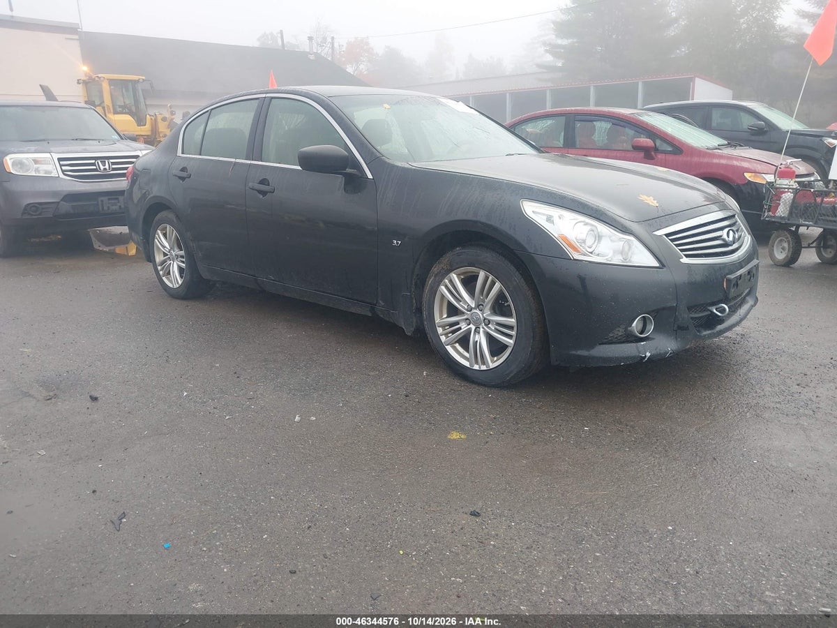 2015 INFINITI Q40