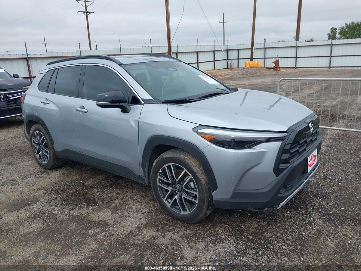 2026 TOYOTA COROLLA CROSS XLE