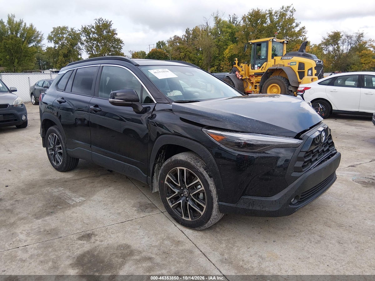 2026 TOYOTA COROLLA CROSS XLE