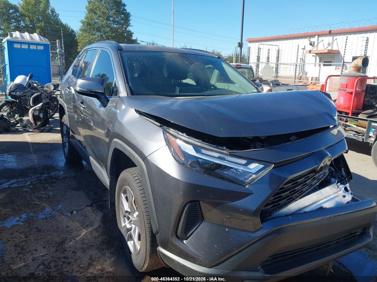 2025 TOYOTA RAV4 XLE