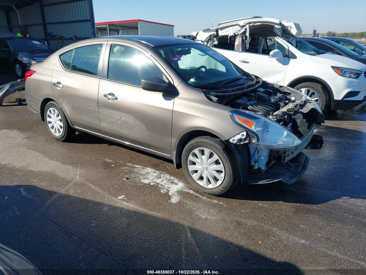 2015 NISSAN VERSA 1.6 SV