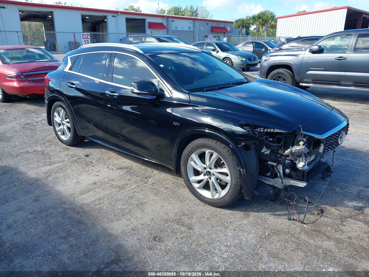 2019 INFINITI QX30 LUXE
