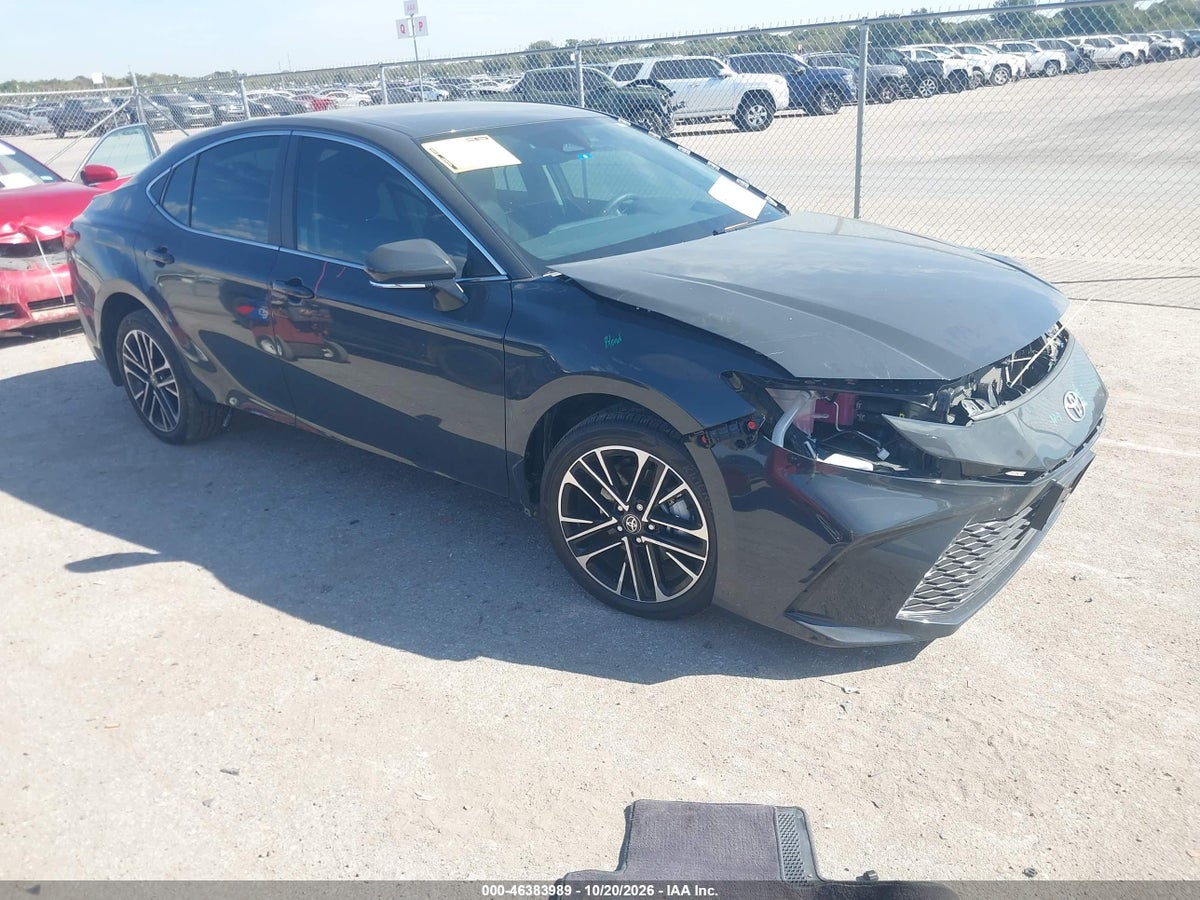 2026 TOYOTA CAMRY XLE