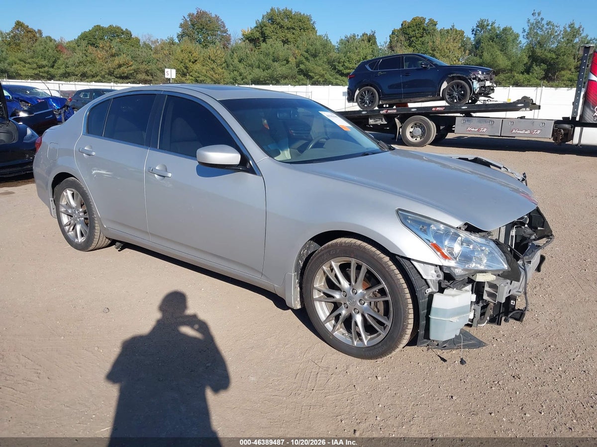 2013 INFINITI G37X