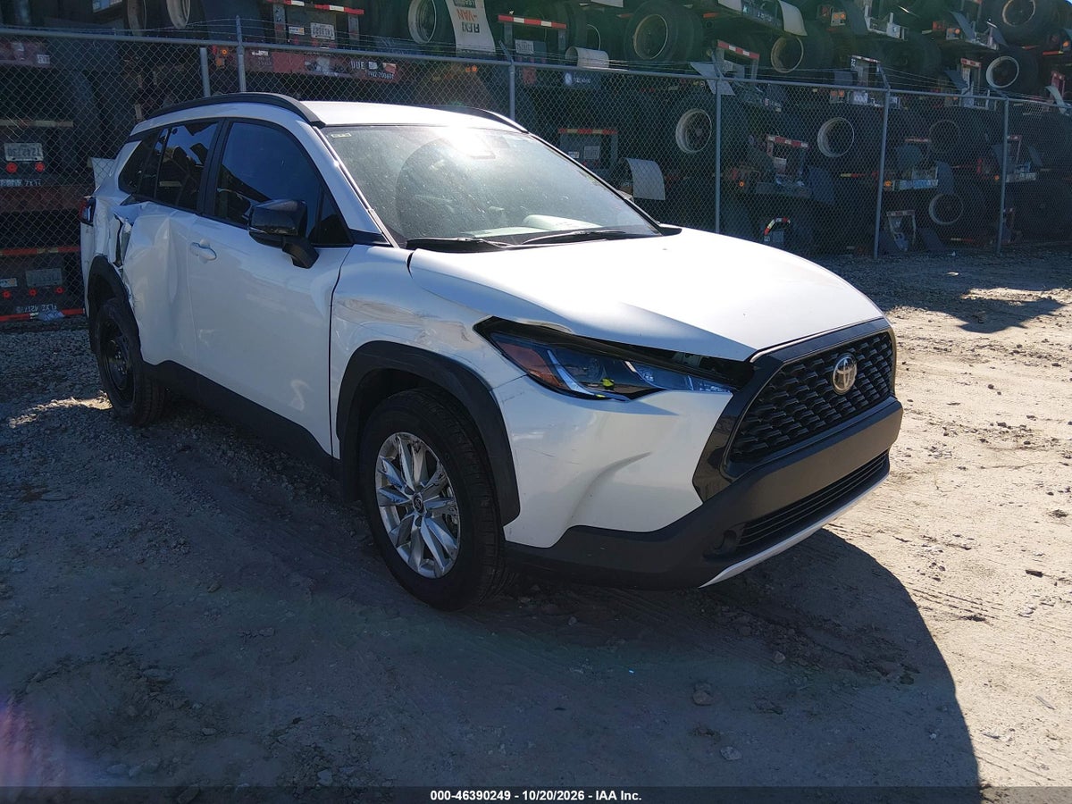 2025 TOYOTA COROLLA CROSS LE