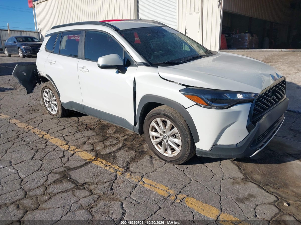 2024 TOYOTA COROLLA CROSS LE