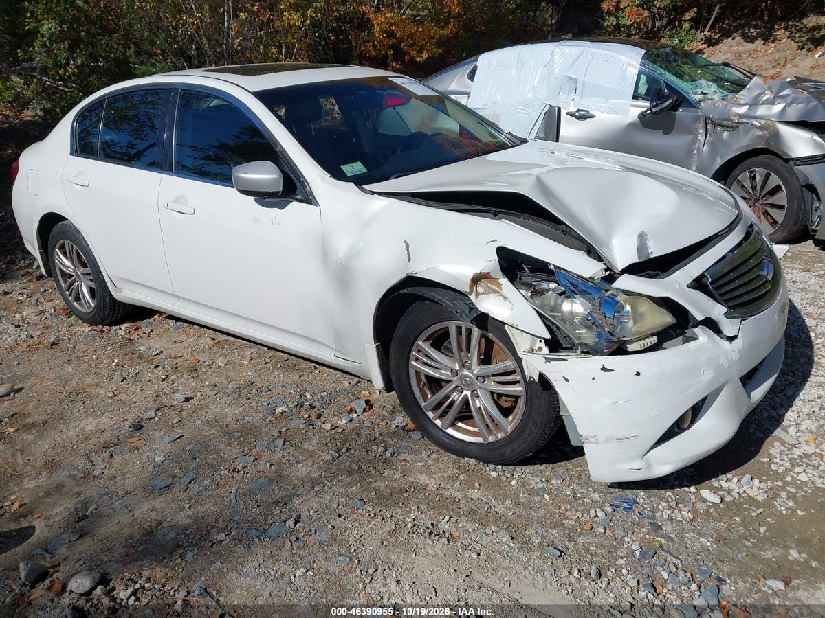 2013 INFINITI G37X