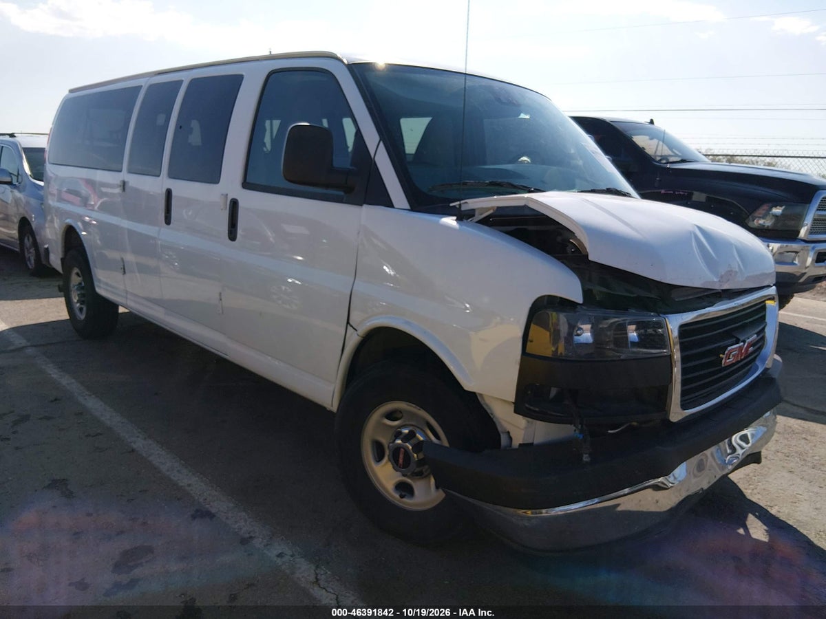2026 GMC SAVANA PASSENGER 3500 EXTENDED WHEELBASE, LT, RWD