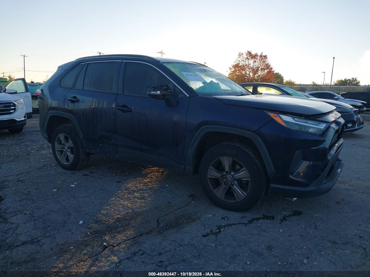 2022 TOYOTA RAV4 XLE