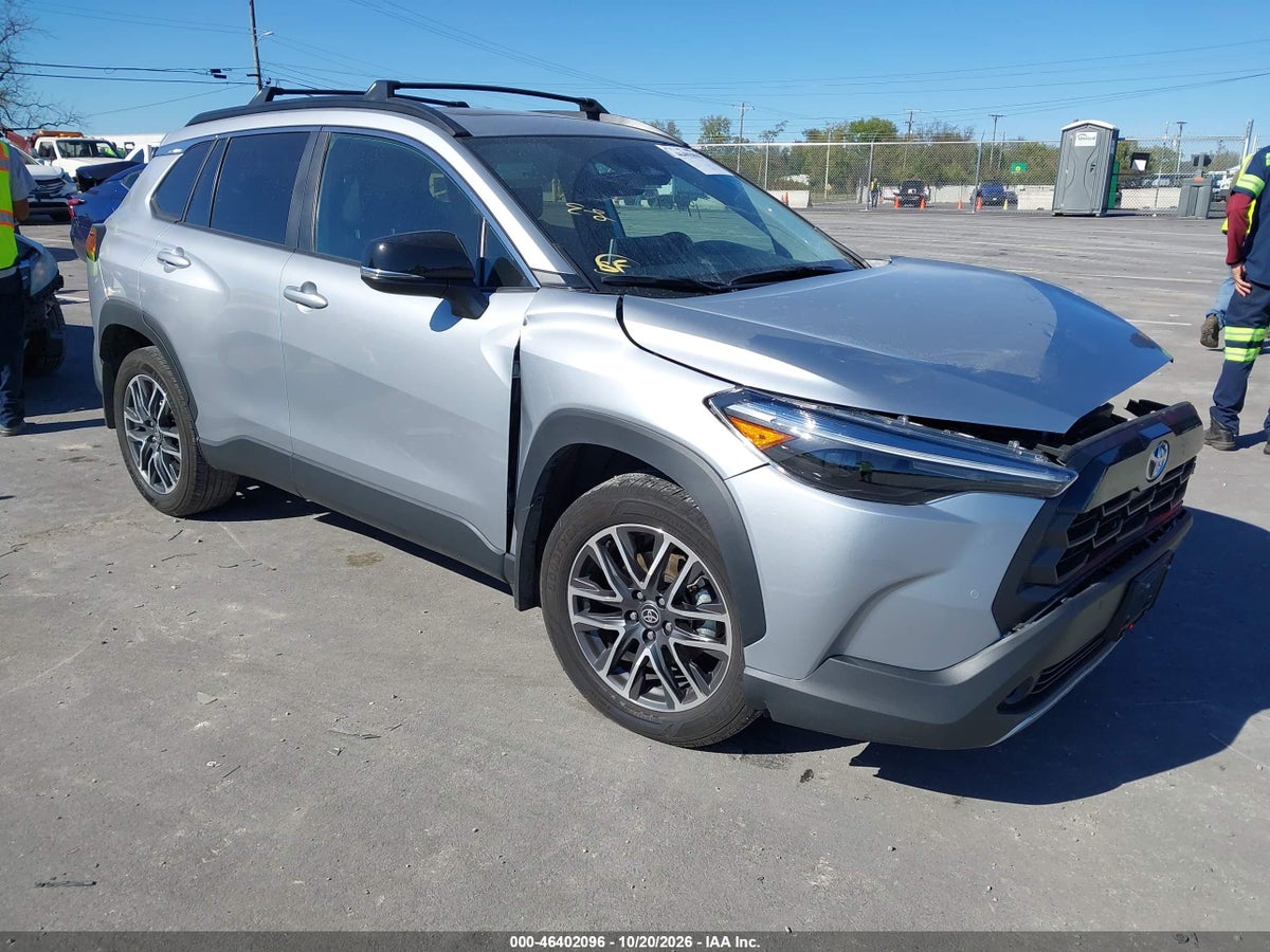 2026 TOYOTA COROLLA CROSS XLE
