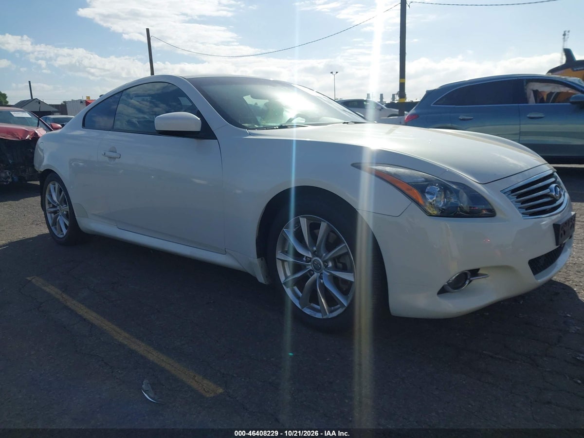 2013 INFINITI G37 JOURNEY