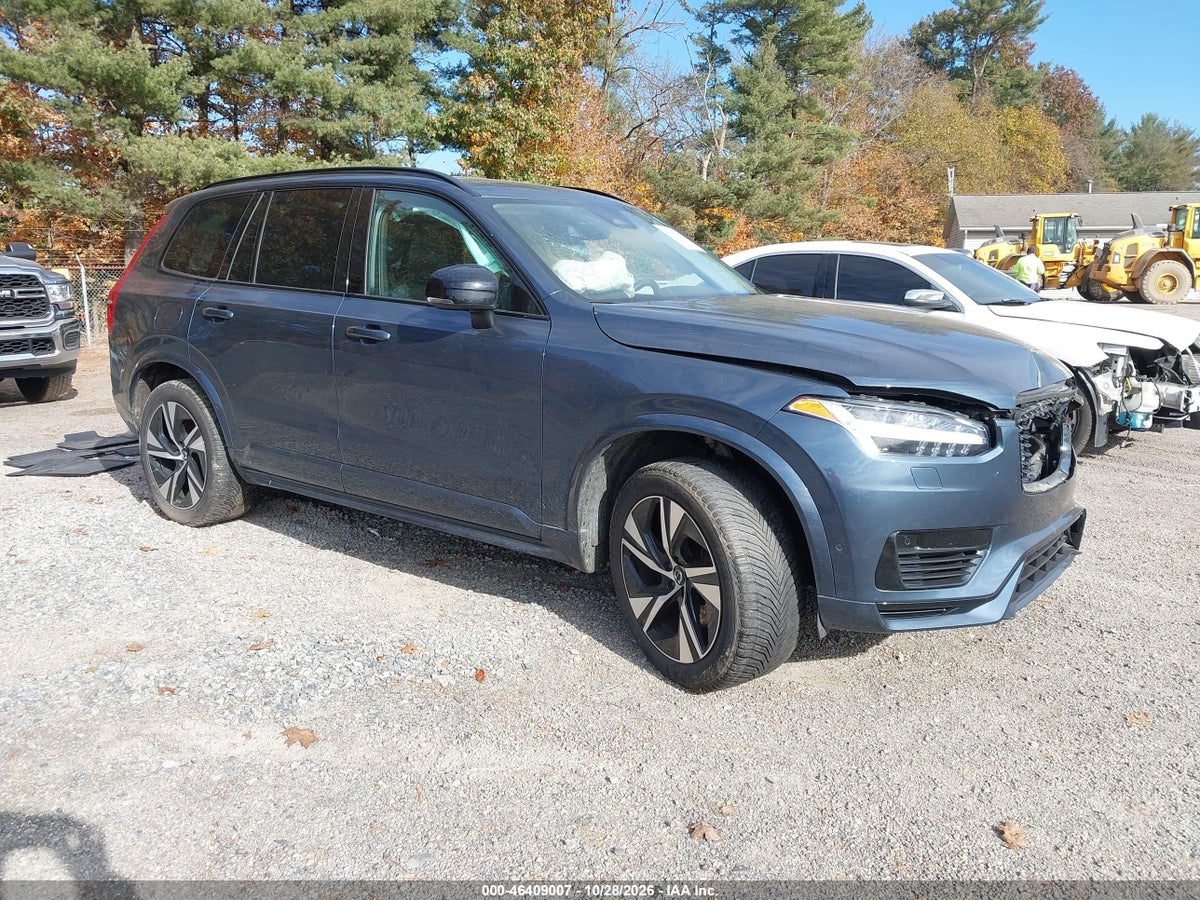 2023 VOLVO XC90 RECHARGE PLUG-IN HYBRID T8 PLUS DARK THEME 7-SEATER
