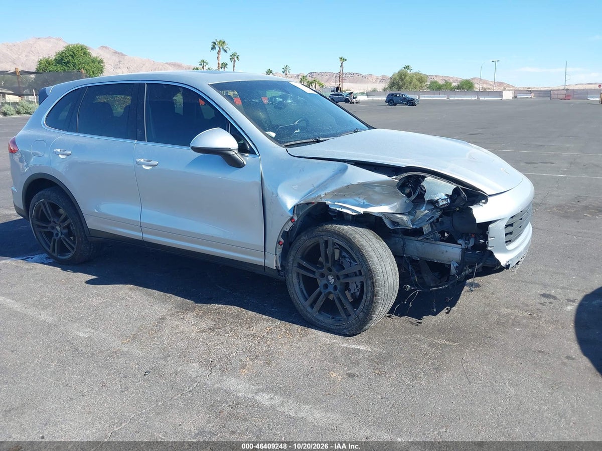2016 PORSCHE CAYENNE