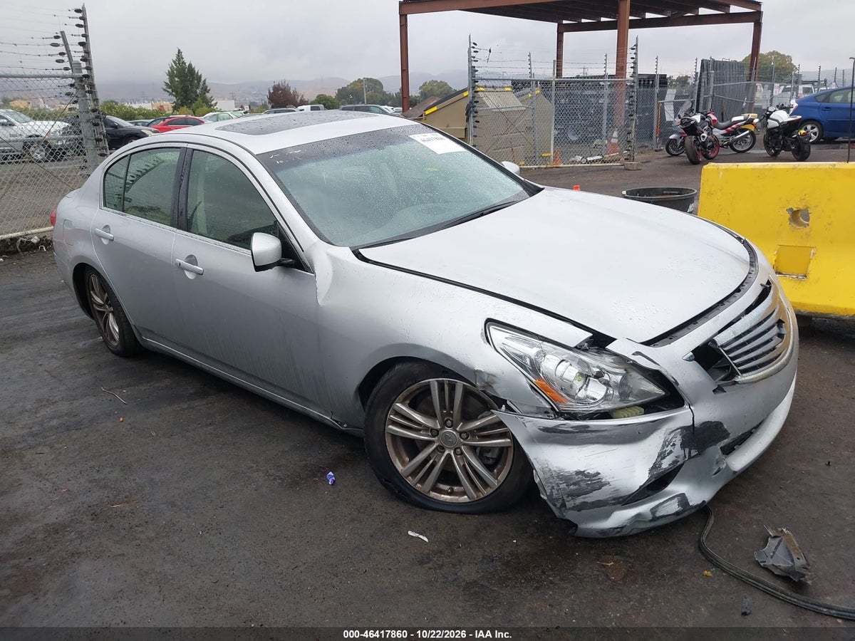 2013 INFINITI G37 JOURNEY