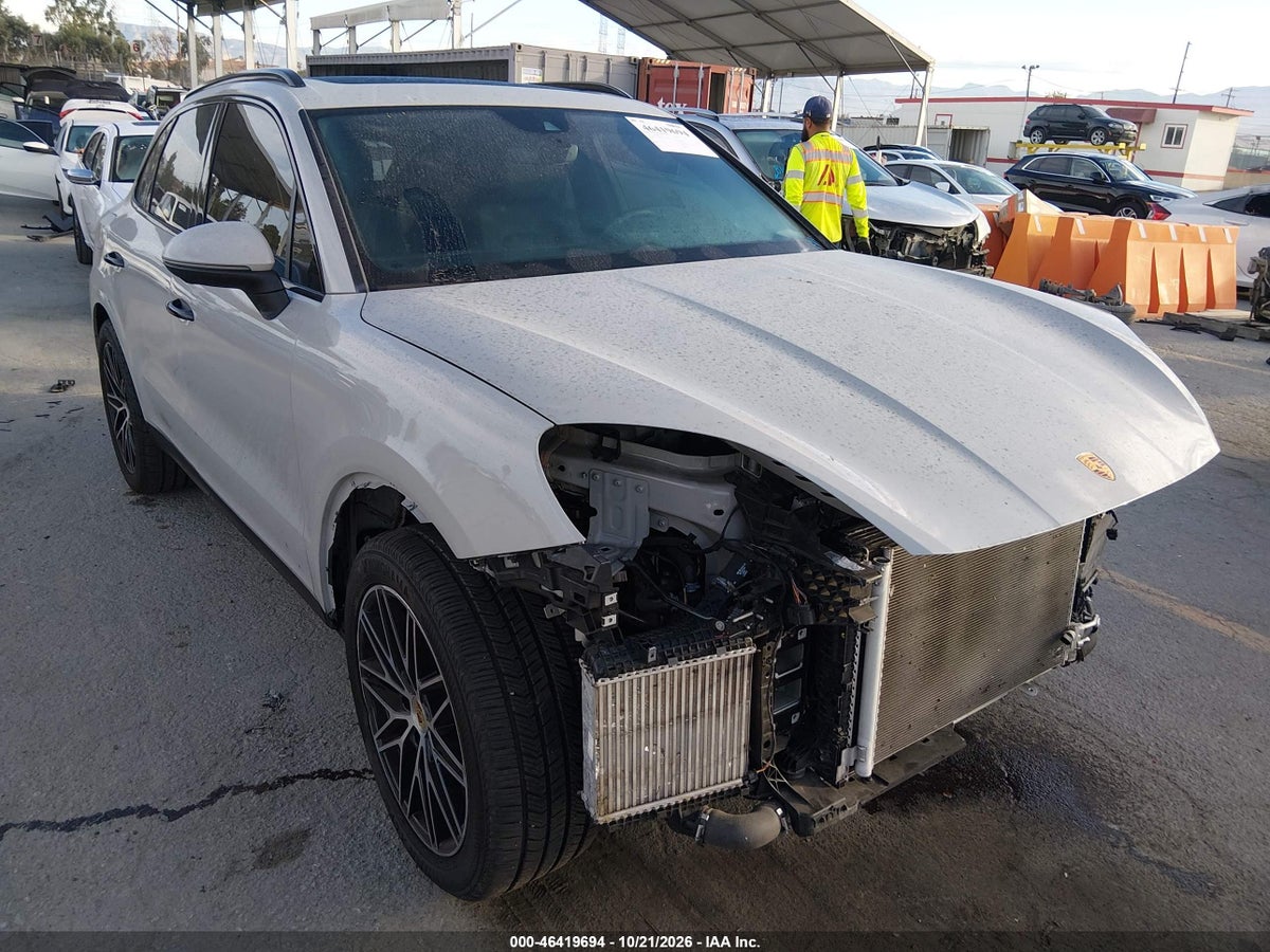 2024 PORSCHE CAYENNE