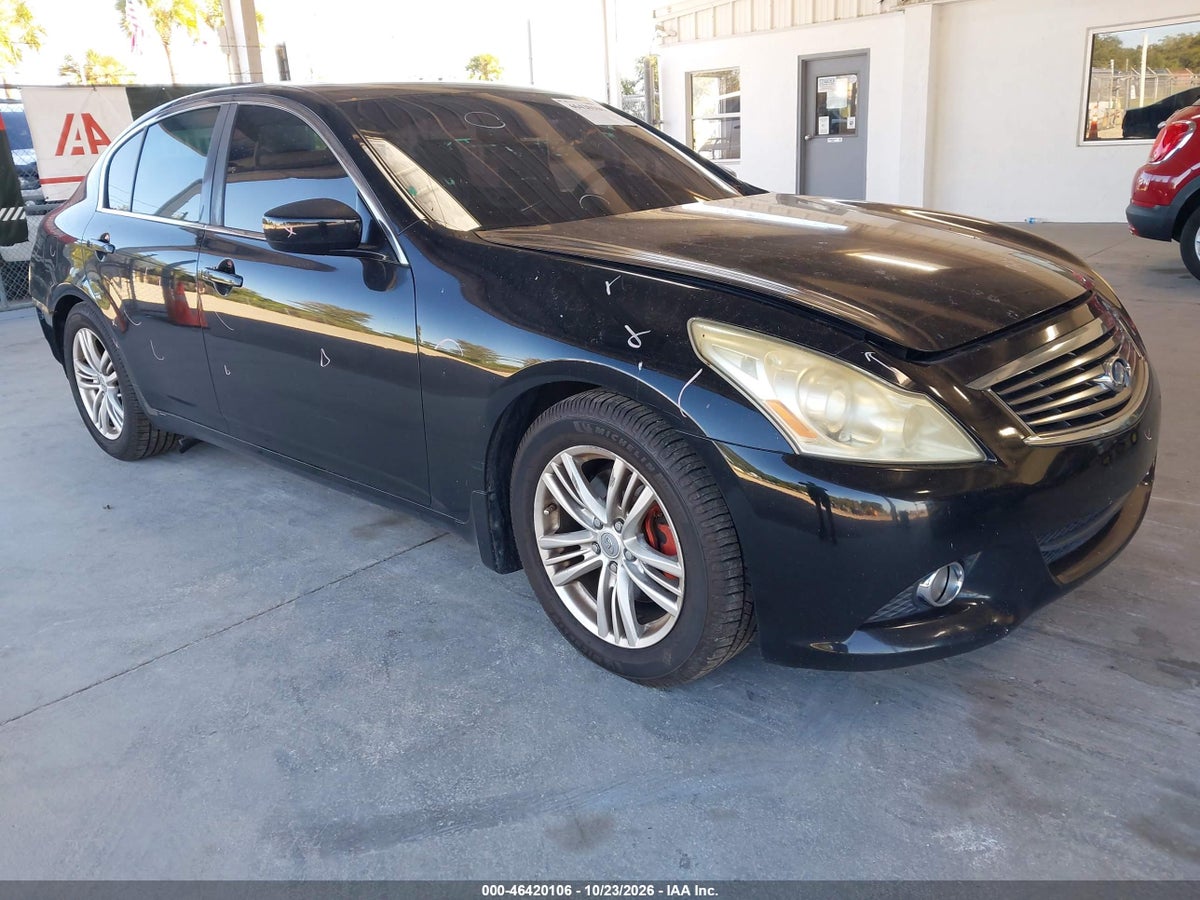 2013 INFINITI G37 JOURNEY