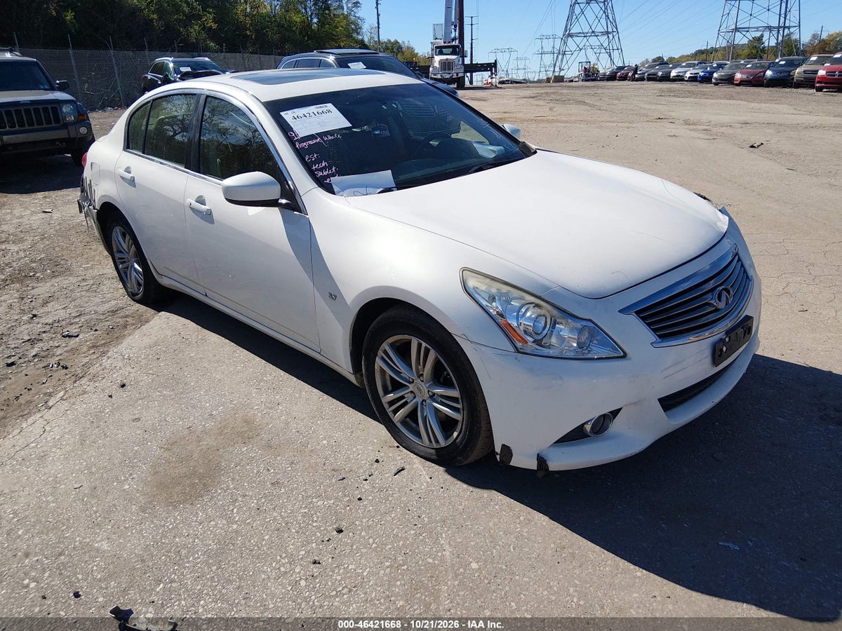 2015 INFINITI Q40