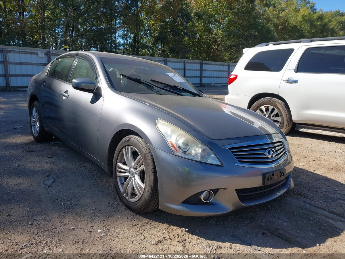 2013 INFINITI G37X