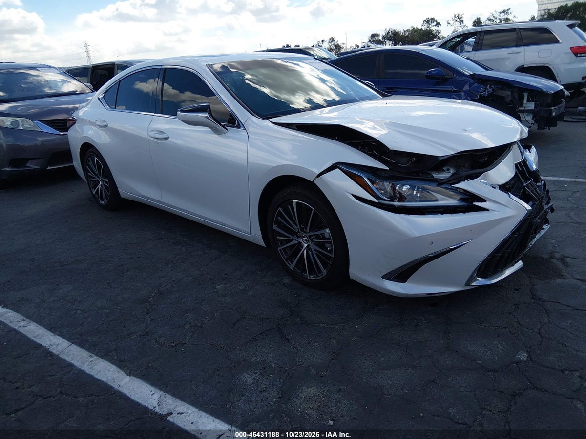 2025 LEXUS ES 300H