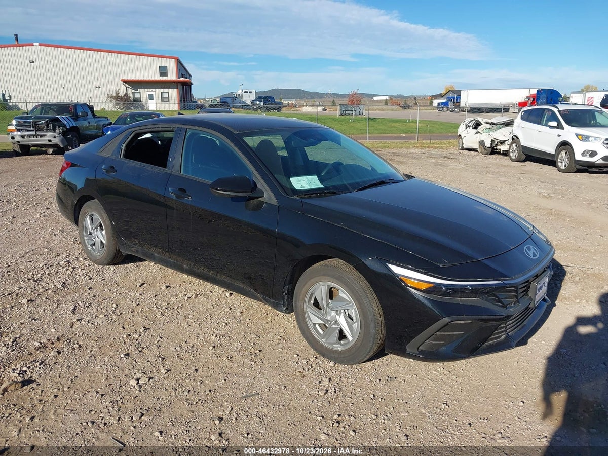2026 HYUNDAI ELANTRA SE