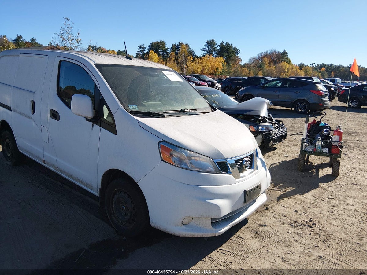 2015 NISSAN NV200 SV