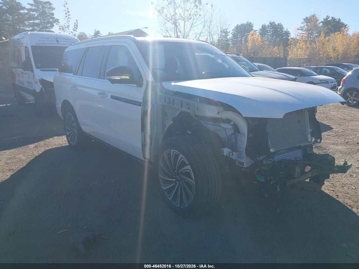 2025 LINCOLN NAVIGATOR BLACK LABEL