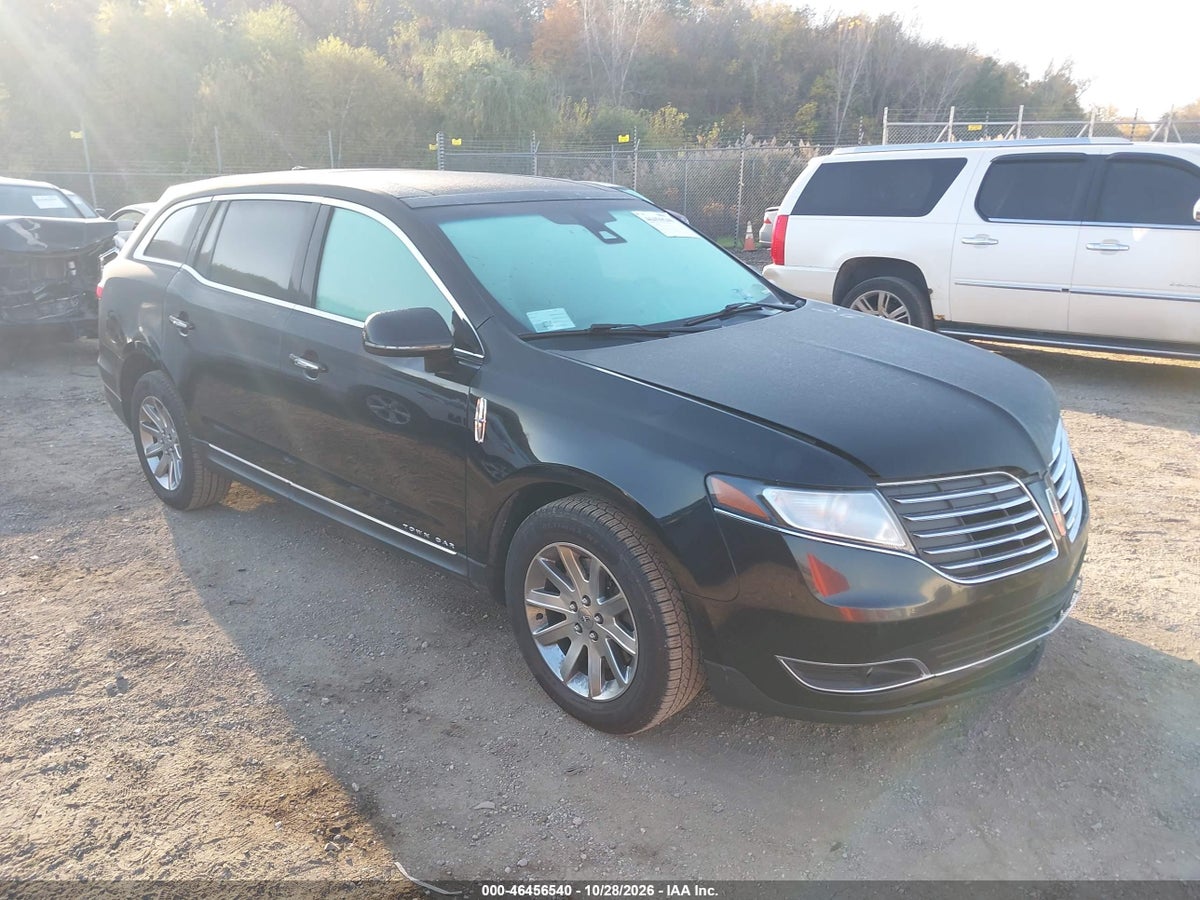 2019 LINCOLN MKT LIVERY