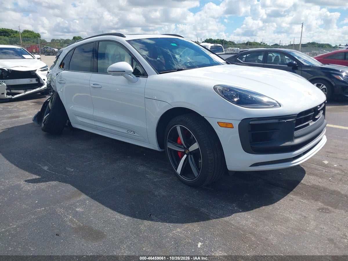 2025 PORSCHE MACAN GTS