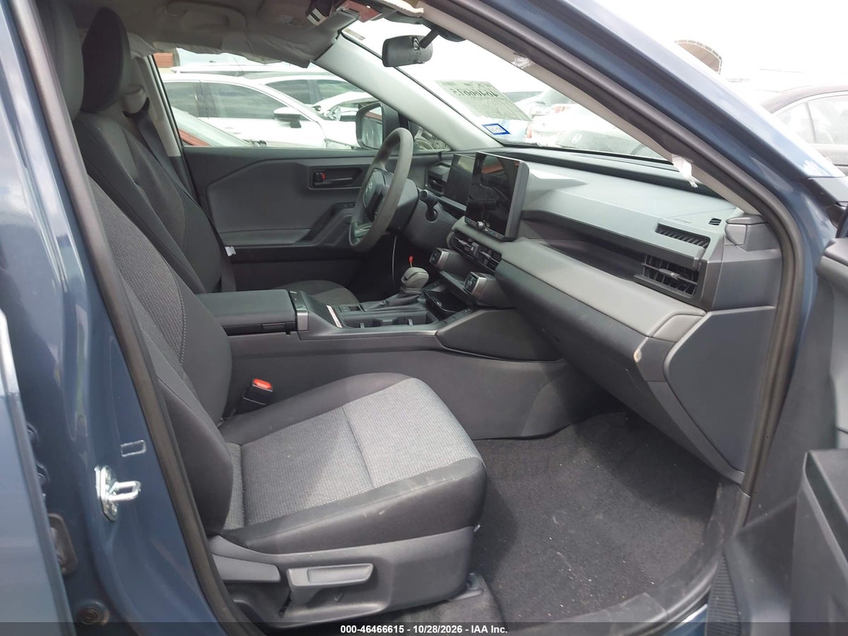 2026 TOYOTA RAV4 LE — снимка 5