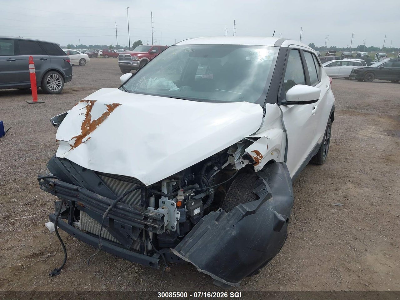 2019 NISSAN KICKS S/SR/SV thumbnail 3