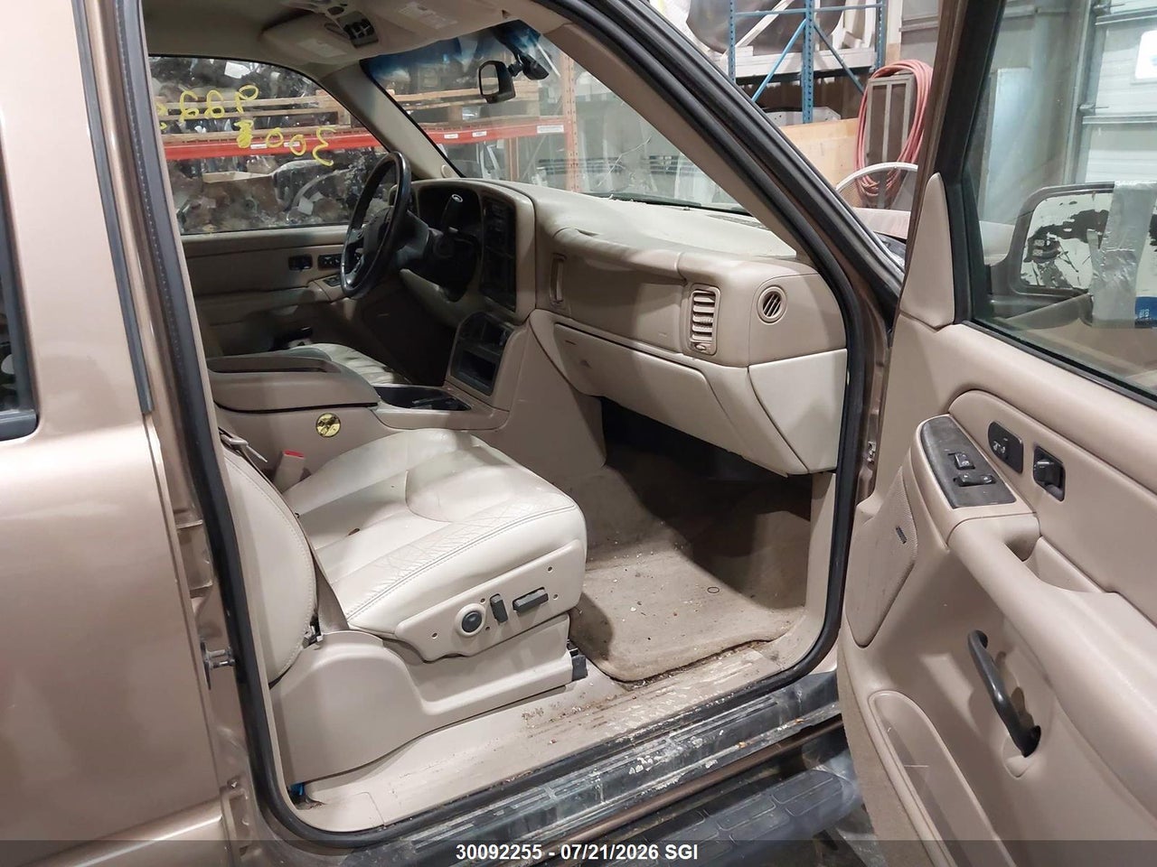 2004 CHEVROLET TAHOE K1500 thumbnail 6