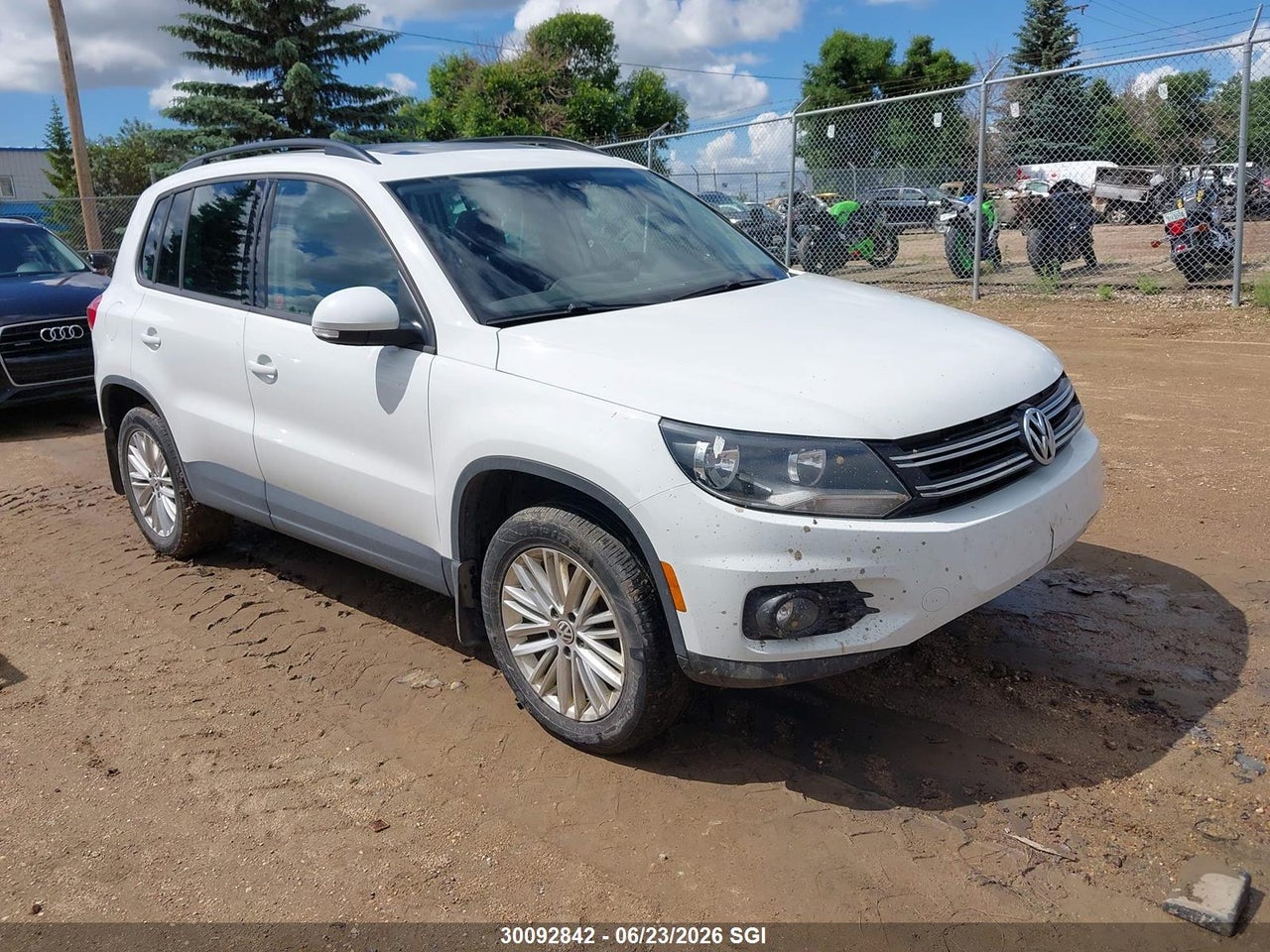 2016 VOLKSWAGEN TIGUAN COMFORT/HIGH/R-LINE/SP ED thumbnail 2