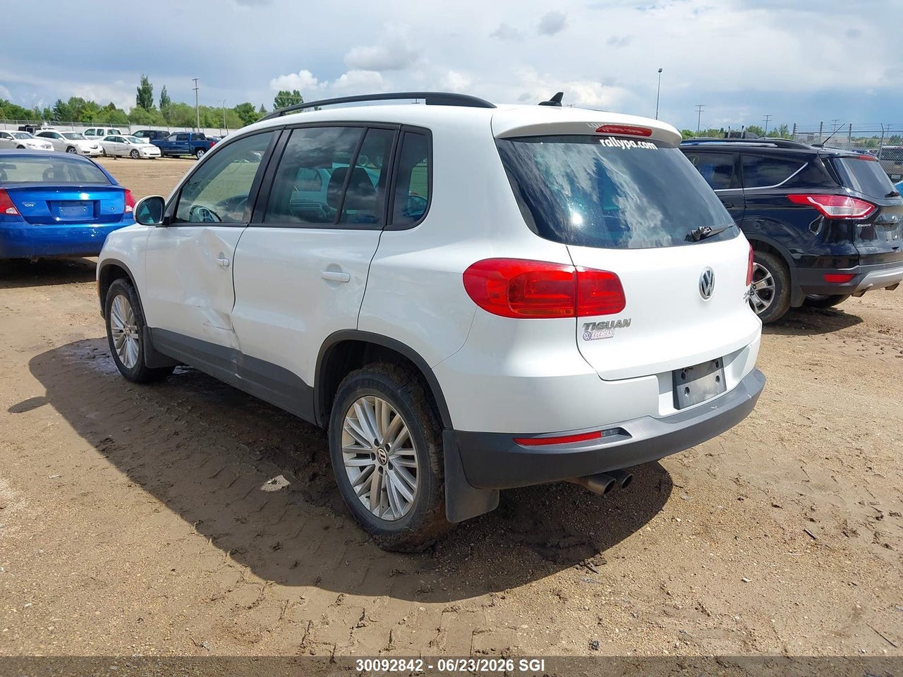 2016 VOLKSWAGEN TIGUAN COMFORT/HIGH/R-LINE/SP ED thumbnail 4