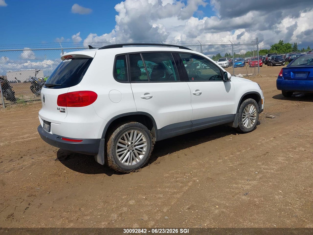 2016 VOLKSWAGEN TIGUAN COMFORT/HIGH/R-LINE/SP ED thumbnail 5