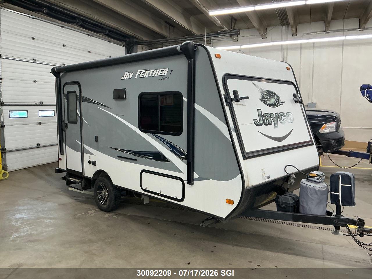 2016 JAYCO JAY FEATHER thumbnail 2