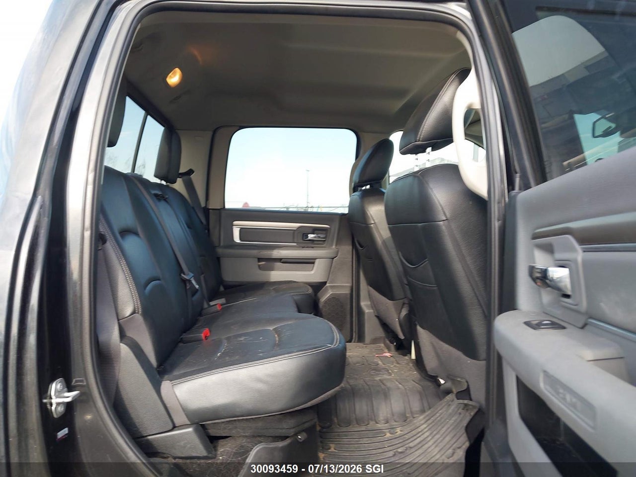 2018 RAM 1500 SLT thumbnail 9