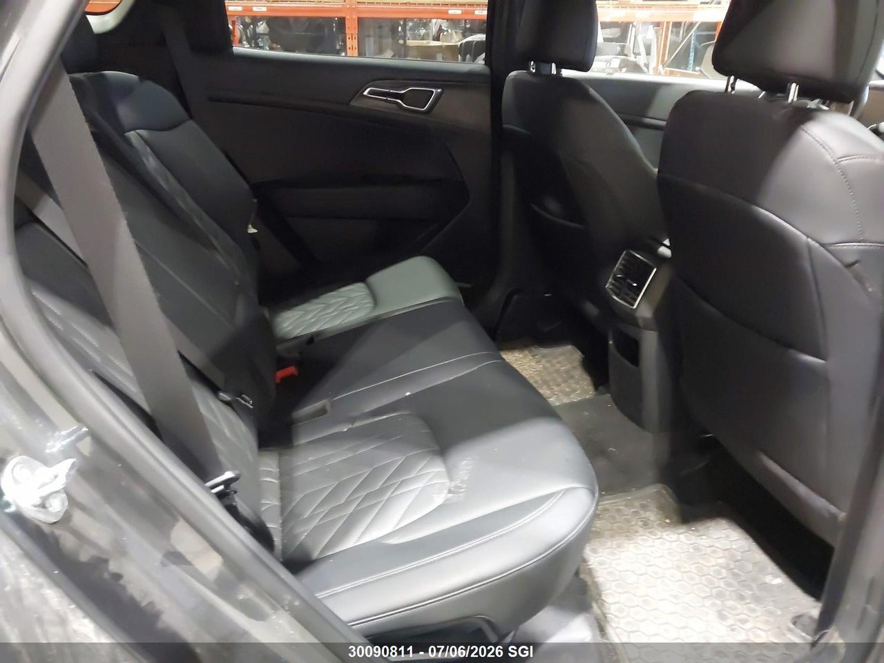 2025 KIA Sportage LX thumbnail 9