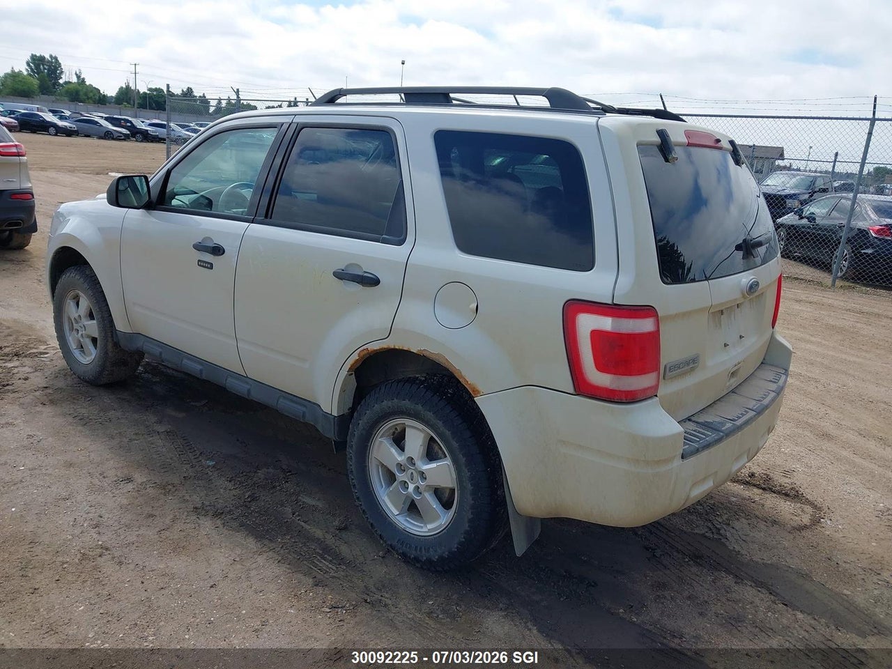 2010 FORD ESCAPE XLT thumbnail 4