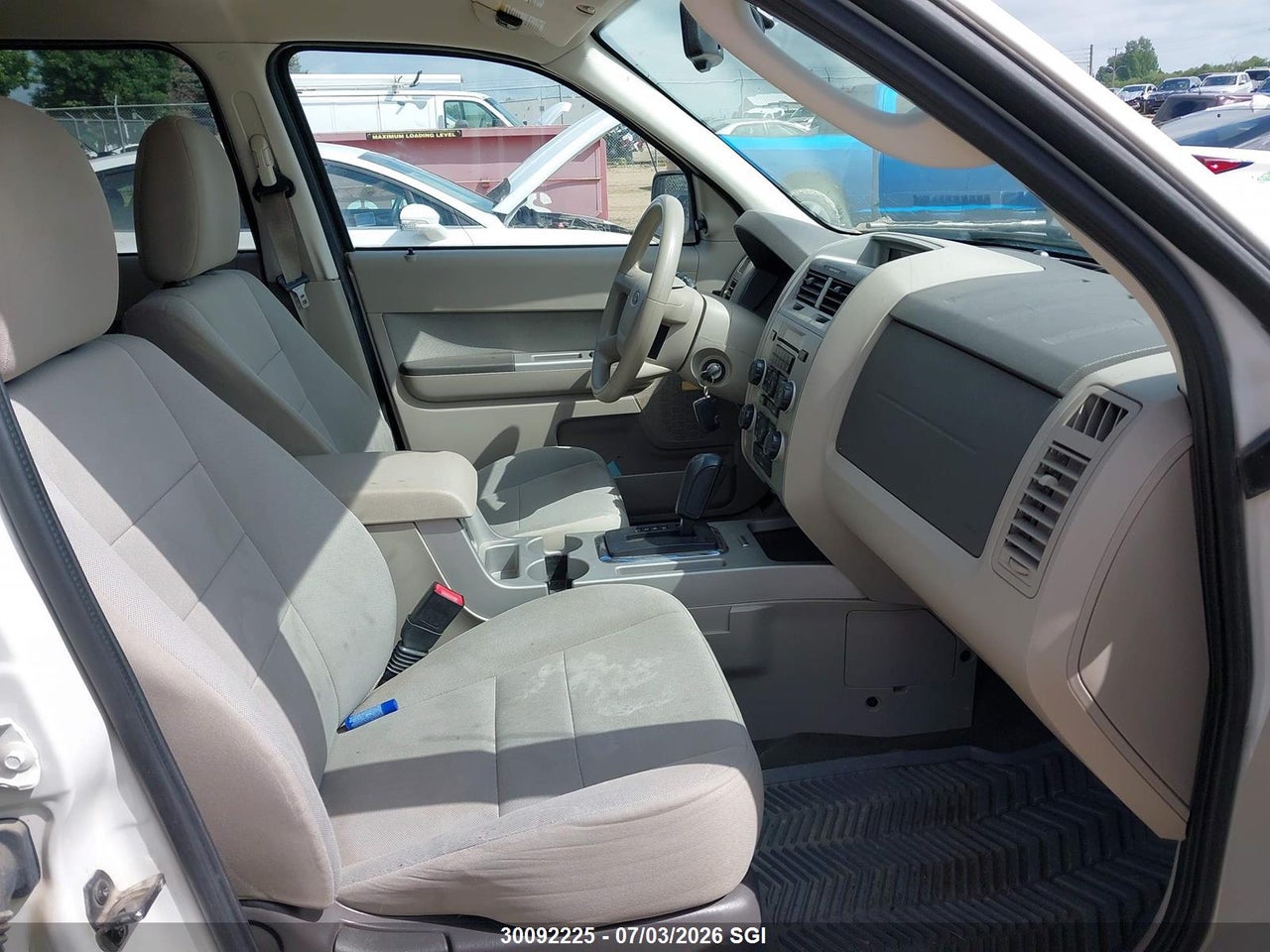 2010 FORD ESCAPE XLT thumbnail 6