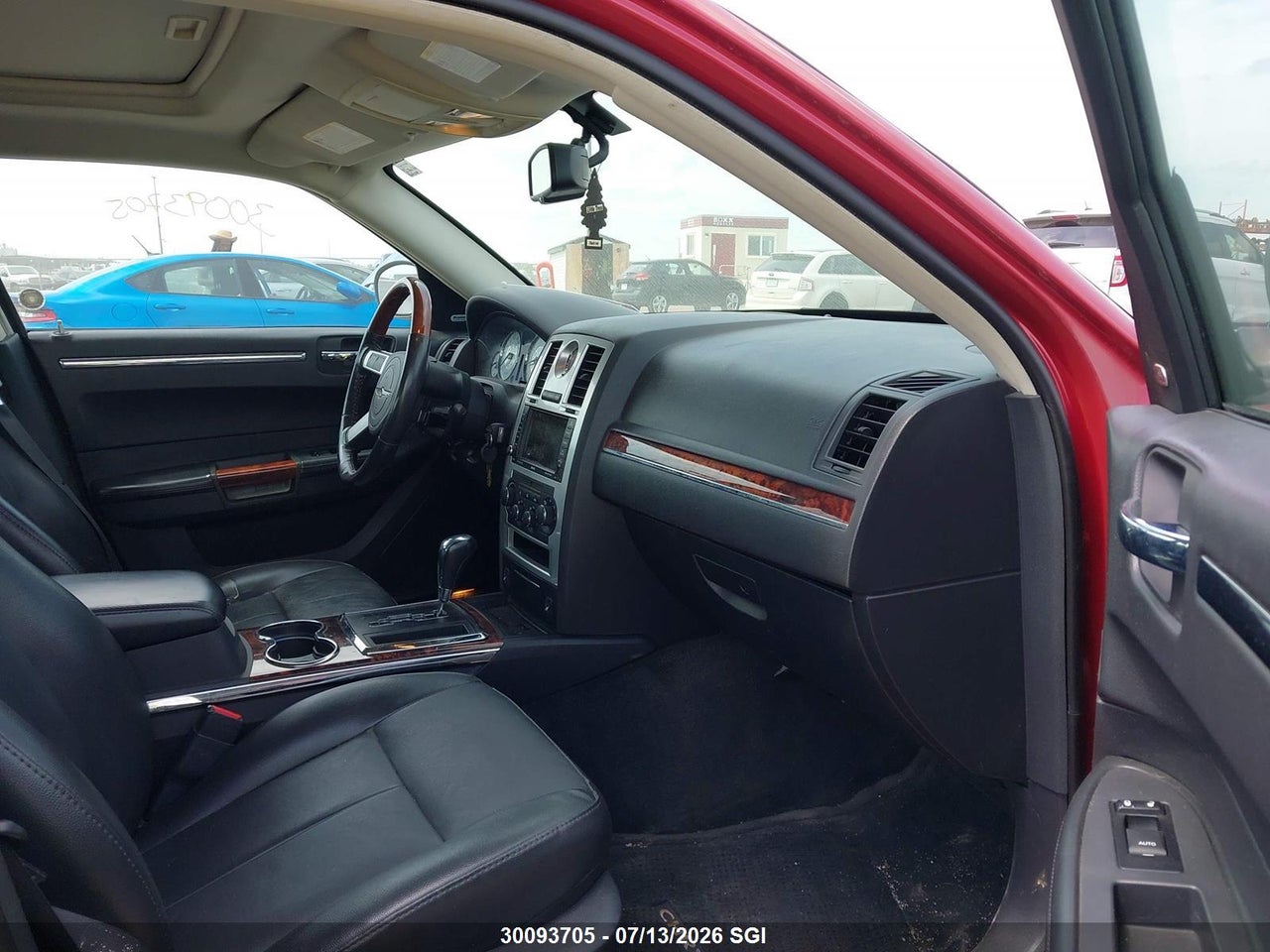 2010 CHRYSLER 300 LIMITED thumbnail 6