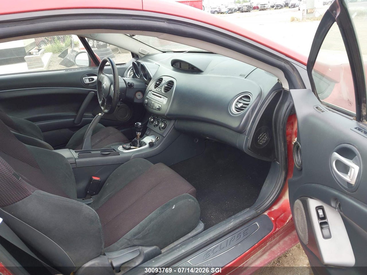 2011 MITSUBISHI ECLIPSE GS thumbnail 6