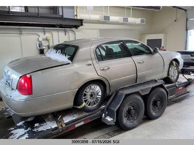 2010 LINCOLN TOWN CAR SIGNATURE LIMITED thumbnail 5