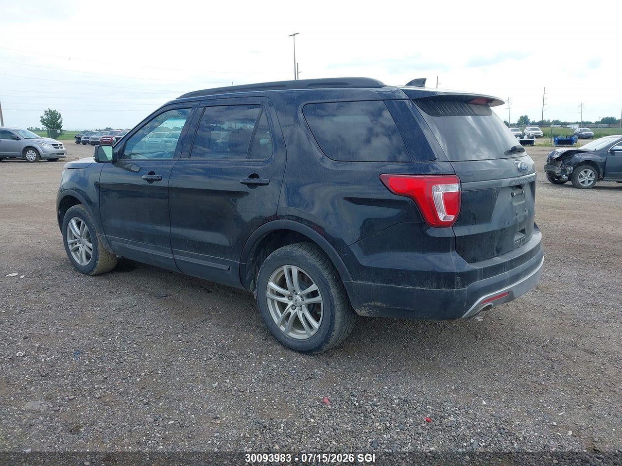 2017 FORD EXPLORER XLT thumbnail 4
