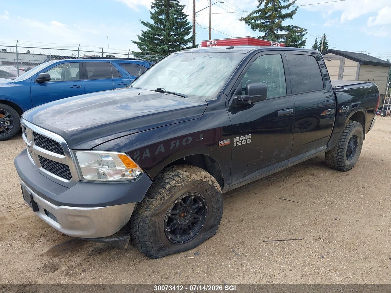 2018 RAM 1500 ST thumbnail 3
